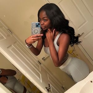 Meet your Posher, Khalia